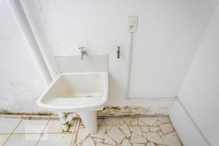 Casa à venda com 342m², 5 quartos e 2 vagas Casa à venda com 342m², 5 quartos e 2 vagasCasa 2 - Área de serviço