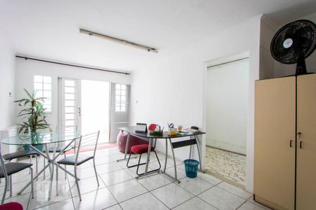 Casa à venda com 342m², 5 quartos e 2 vagas Casa à venda com 342m², 5 quartos e 2 vagasCasa 2 - Sala