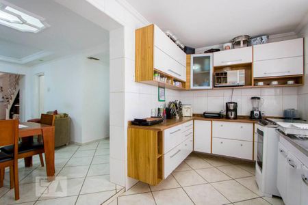 Casa à venda com 342m², 5 quartos e 2 vagas Casa à venda com 342m², 5 quartos e 2 vagasCasa 1 - Cozinha