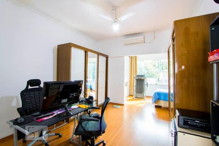 Casa à venda com 342m², 5 quartos e 2 vagas Casa à venda com 342m², 5 quartos e 2 vagasCasa 1 - Quarto 2