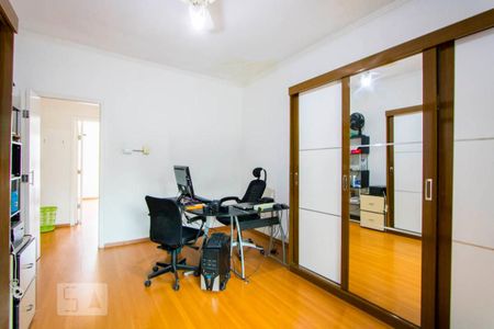 Casa à venda com 342m², 5 quartos e 2 vagas Casa à venda com 342m², 5 quartos e 2 vagasCasa 1 - Quarto 2