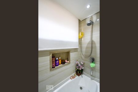 Apartamento à venda com 106m², 2 quartos e 1 vaga Apartamento à venda com 106m², 2 quartos e 1 vagaSuíte - Banheiro