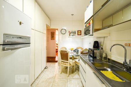Apartamento à venda com 106m², 2 quartos e 1 vaga Apartamento à venda com 106m², 2 quartos e 1 vagaCozinha