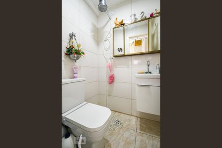 Apartamento à venda com 106m², 2 quartos e 1 vaga Apartamento à venda com 106m², 2 quartos e 1 vagaBanheiro de Serviço