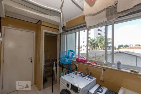 Apartamento para alugar com 140m², 4 quartos e 2 vagas Apartamento para alugar com 140m², 4 quartos e 2 vagasLavanderia