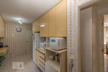 Apartamento para alugar com 140m², 4 quartos e 2 vagas Apartamento para alugar com 140m², 4 quartos e 2 vagasCozinha