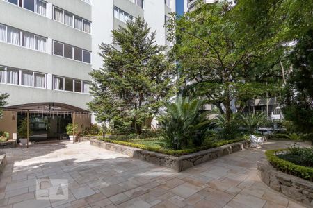 Apartamento para alugar com 140m², 4 quartos e 2 vagas Apartamento para alugar com 140m², 4 quartos e 2 vagasEntrada