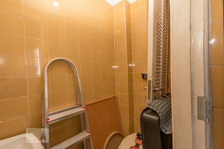 Apartamento para alugar com 140m², 4 quartos e 2 vagas Apartamento para alugar com 140m², 4 quartos e 2 vagasBanheiro de Serviço