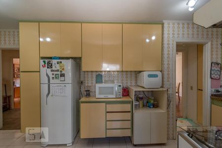 Apartamento para alugar com 140m², 4 quartos e 2 vagas Apartamento para alugar com 140m², 4 quartos e 2 vagasCozinha
