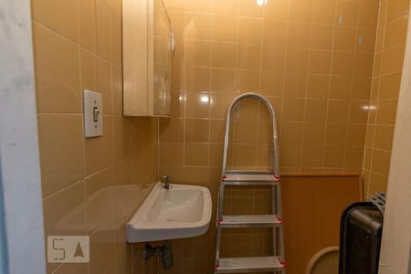 Apartamento para alugar com 140m², 4 quartos e 2 vagas Apartamento para alugar com 140m², 4 quartos e 2 vagasBanheiro de Serviço