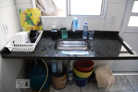 Casa de condomínio à venda com 60m², 2 quartos e 1 vagaCozinha