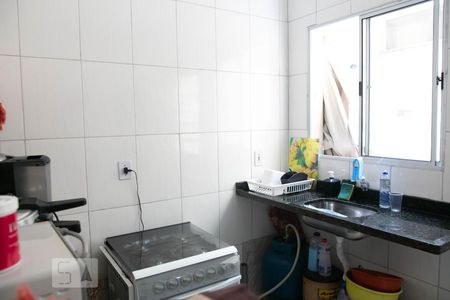 Casa de condomínio à venda com 60m², 2 quartos e 1 vagaCozinha