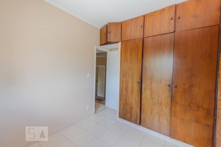 Casa à venda com 600m², 7 quartos e 6 vagas Casa à venda com 600m², 7 quartos e 6 vagasQuarto 4
