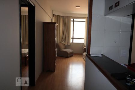 Corredor de apartamento para alugar com 1 quarto, 44m² em Centro, Campinas