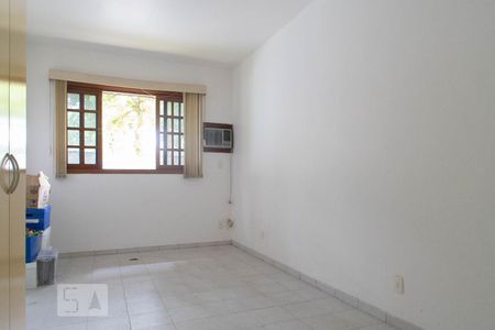 Casa à venda com 409m², 4 quartos e sem vaga Casa à venda com 409m², 4 quartos e sem vagaQuarto 1