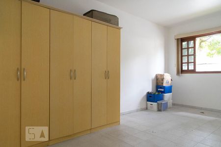 Casa à venda com 409m², 4 quartos e sem vaga Casa à venda com 409m², 4 quartos e sem vagaQuarto 1