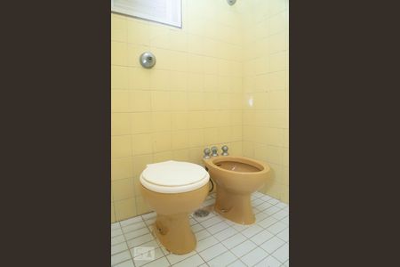 Casa à venda com 409m², 4 quartos e sem vaga Casa à venda com 409m², 4 quartos e sem vagaBanheiro