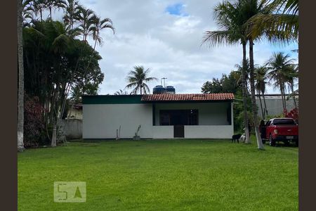 Casa à venda com 409m², 4 quartos e sem vaga Casa à venda com 409m², 4 quartos e sem vagaFachada