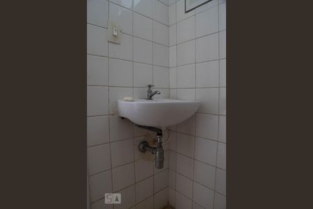 Casa à venda com 409m², 4 quartos e sem vaga Casa à venda com 409m², 4 quartos e sem vagaBanheiro de serviço