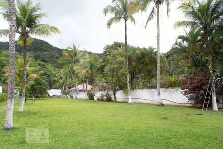 Casa à venda com 409m², 4 quartos e sem vaga Casa à venda com 409m², 4 quartos e sem vagaJardim