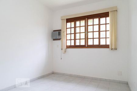Casa à venda com 409m², 4 quartos e sem vaga Casa à venda com 409m², 4 quartos e sem vagaQuarto 3