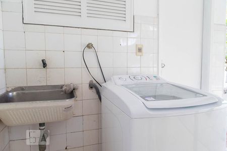 Casa à venda com 409m², 4 quartos e sem vaga Casa à venda com 409m², 4 quartos e sem vagaLavanderia