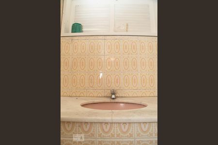 Casa à venda com 409m², 4 quartos e sem vaga Casa à venda com 409m², 4 quartos e sem vagaLavabo