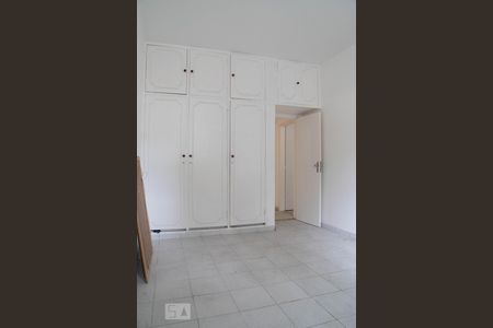 Casa à venda com 409m², 4 quartos e sem vaga Casa à venda com 409m², 4 quartos e sem vagaQuarto 2