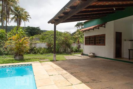 Casa à venda com 409m², 4 quartos e sem vaga Casa à venda com 409m², 4 quartos e sem vagaVaranda do quintal