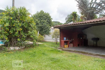 Casa à venda com 409m², 4 quartos e sem vaga Casa à venda com 409m², 4 quartos e sem vagaVaranda do quintal