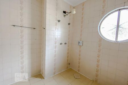 Casa à venda com 165m², 3 quartos e 2 vagas Casa à venda com 165m², 3 quartos e 2 vagasBanheiro da Suite