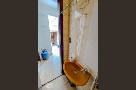 Casa à venda com 165m², 3 quartos e 2 vagas Casa à venda com 165m², 3 quartos e 2 vagasBanheiro de Serviço