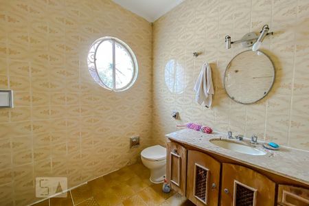 Casa à venda com 165m², 3 quartos e 2 vagas Casa à venda com 165m², 3 quartos e 2 vagasBanheiro da Suite