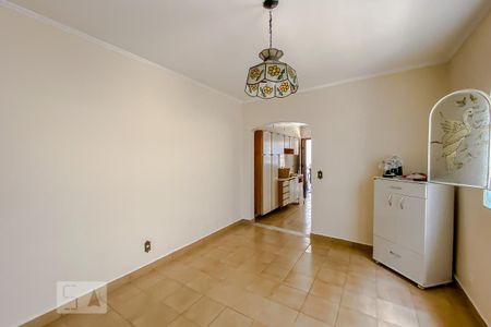 Casa à venda com 165m², 3 quartos e 2 vagas Casa à venda com 165m², 3 quartos e 2 vagasCozinha