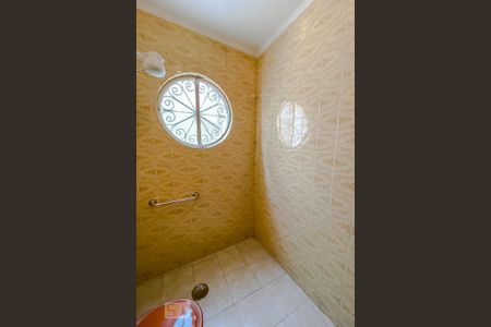 Casa à venda com 165m², 3 quartos e 2 vagas Casa à venda com 165m², 3 quartos e 2 vagasBanheiro