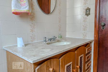 Casa à venda com 165m², 3 quartos e 2 vagas Casa à venda com 165m², 3 quartos e 2 vagasDetalhe Banheiro da Suite