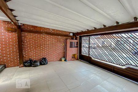 Casa à venda com 165m², 3 quartos e 2 vagas Casa à venda com 165m², 3 quartos e 2 vagasGaragem