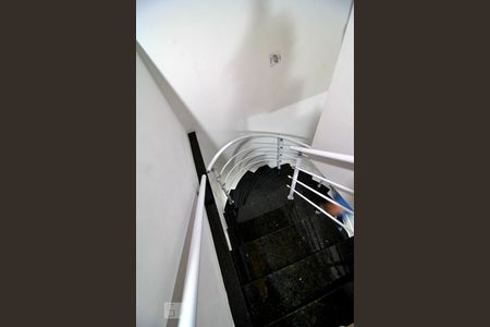 Casa à venda com 146m², 2 quartos e 3 vagasEscada