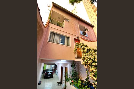 Casa à venda com 146m², 2 quartos e 3 vagasFachada