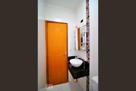 Casa à venda com 146m², 2 quartos e 3 vagasBanheiro da Suíte 2