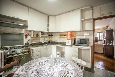 Apartamento à venda com 156m², 4 quartos e 2 vagasCozinha - Armários