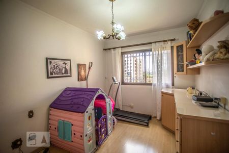 Apartamento à venda com 156m², 4 quartos e 2 vagasQuarto 4