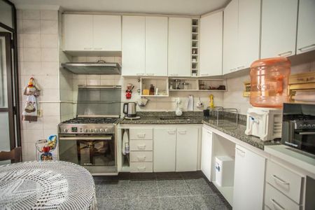 Apartamento à venda com 156m², 4 quartos e 2 vagasCozinha