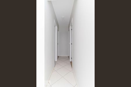 Corredor dos Quartos de apartamento à venda com 3 quartos, 72m² em Vila Isa, São Paulo