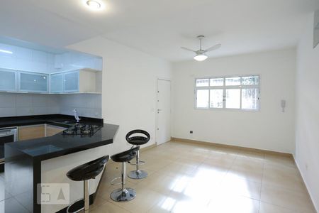 Sala de apartamento para alugar com 2 quartos, 72m² em Vila Olímpia, São Paulo