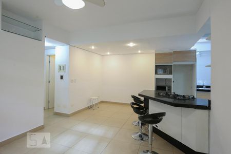 Sala de apartamento para alugar com 2 quartos, 72m² em Vila Olímpia, São Paulo