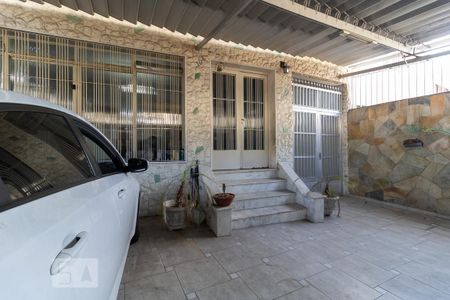 Casa à venda com 144m², 3 quartos e 2 vagas Casa à venda com 144m², 3 quartos e 2 vagasGaragem