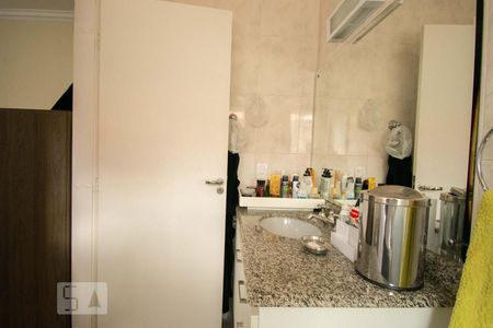 Casa à venda com 600m², 4 quartos e 1 vaga Casa à venda com 600m², 4 quartos e 1 vagaBanheiro da Suíte 3