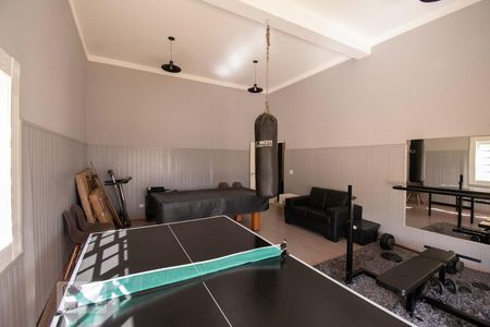 Casa à venda com 600m², 4 quartos e 1 vaga Casa à venda com 600m², 4 quartos e 1 vagaAcademia