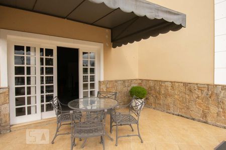 Casa à venda com 600m², 4 quartos e 1 vaga Casa à venda com 600m², 4 quartos e 1 vagaQuintal